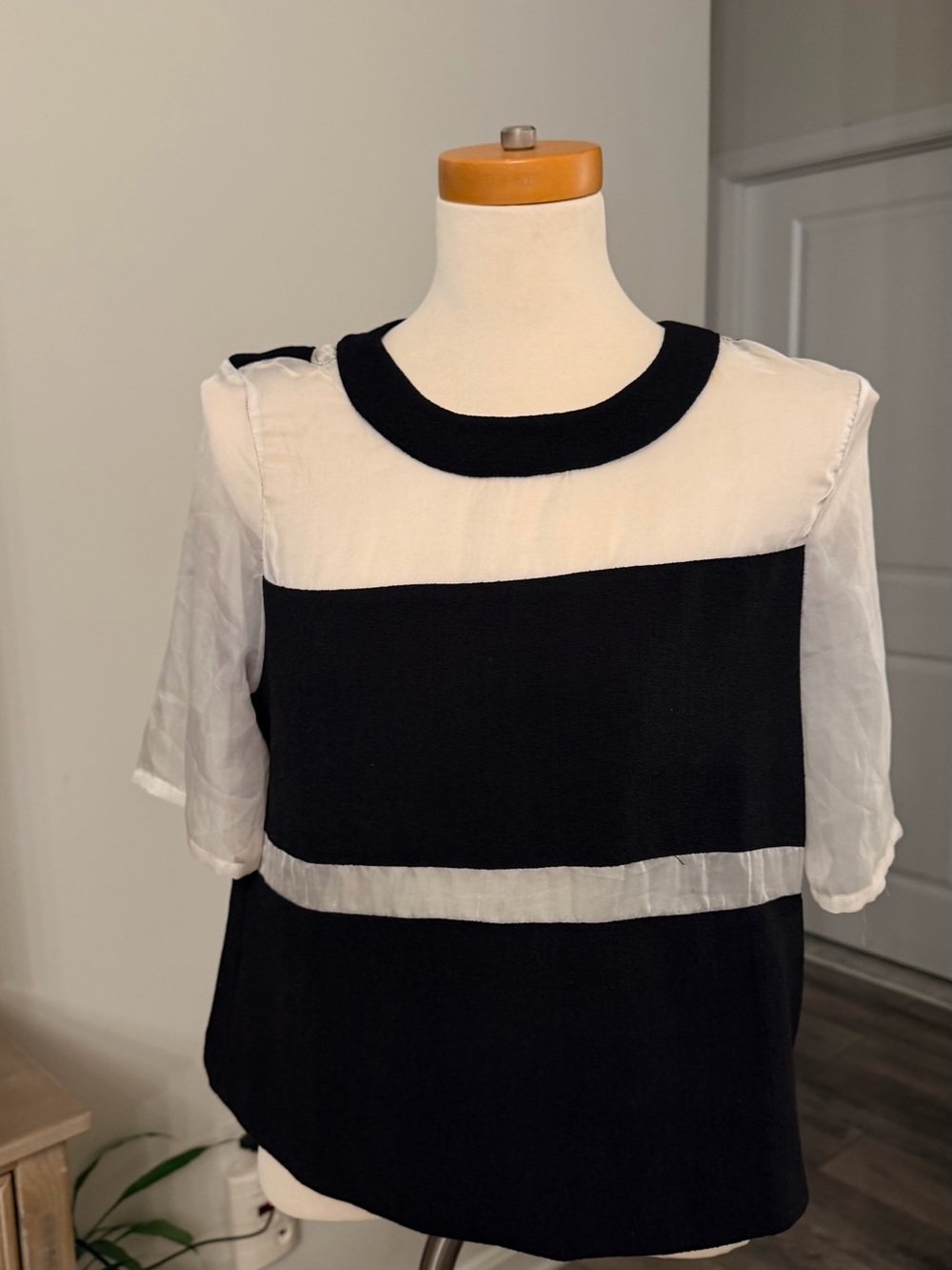 Fate Black and cream  Colorblock Short Sleeve Blouse